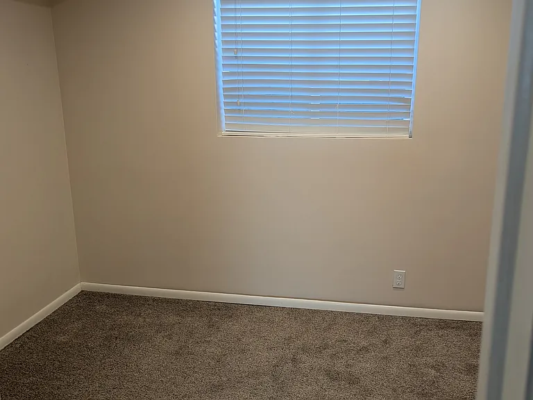 10730 S 455 E — Photo 13