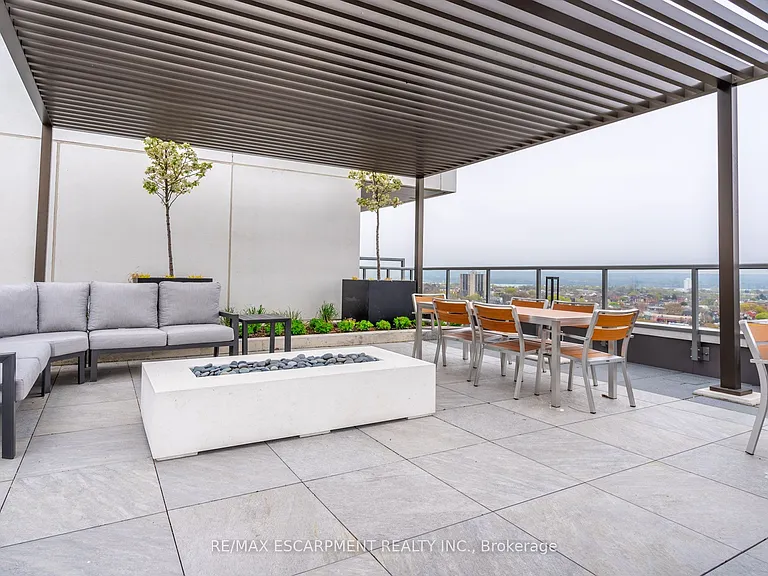 212 King William St #816 — Photo 27