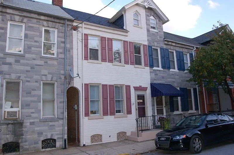 133 Nevin St photo 1
