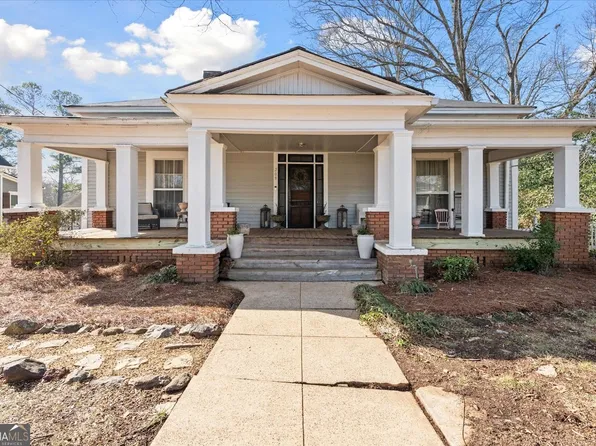 209 N Cave Spring St, Cedartown, GA 30125