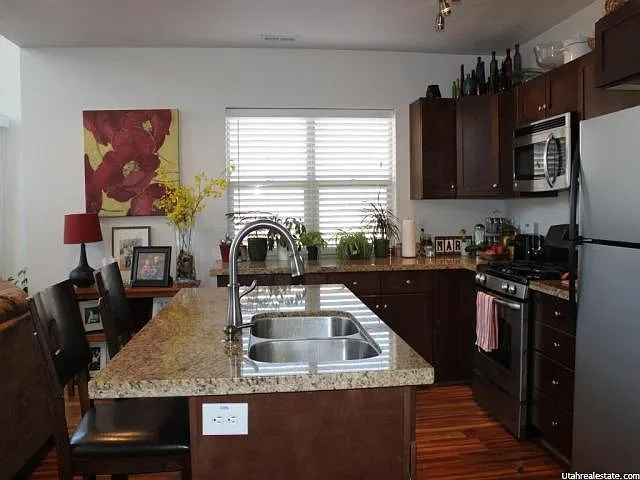 9 W Gilbride Ave — Photo 4