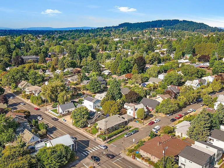 3234 SE Cesar E Chavez Blvd — Photo 44