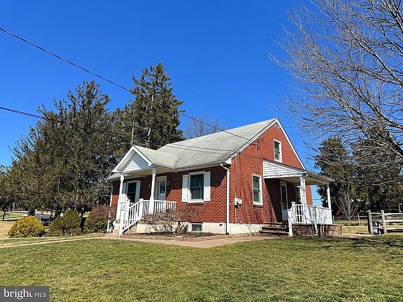 4th image of 1062 Jefferson St