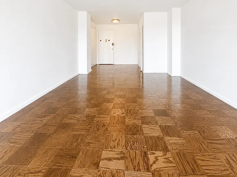 360 W 22nd St #10C — Photo 4