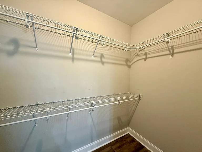 330 Orion St — Photo 12