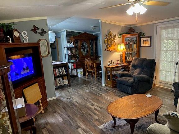 4th image of 726 Nobles Rd