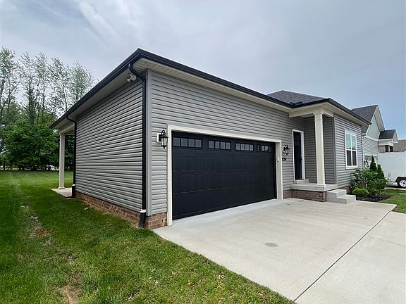 4th image of 1059 County House Ln