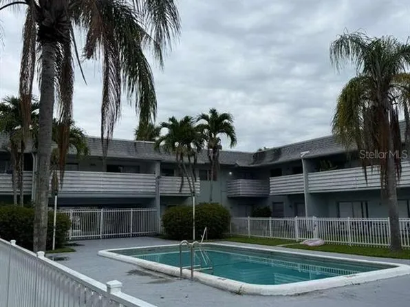 4251 NW 5th St APT 121, Fort Lauderdale, FL 33317