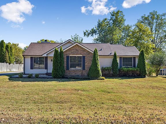 2nd image of 320 Raindrop Ln