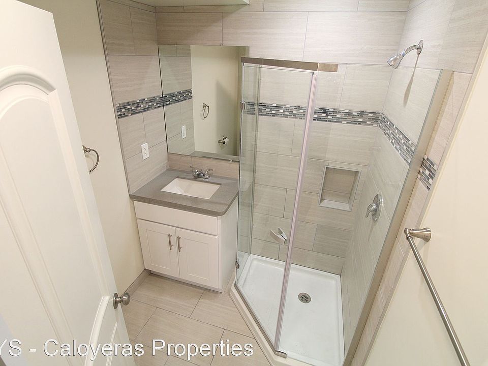 1st image of 3131 Bagley Ave #3