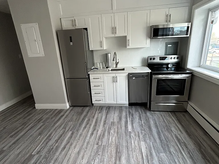385 Melvin Ave #205 — Photo 1
