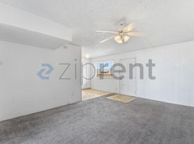 4950 N Miller Rd