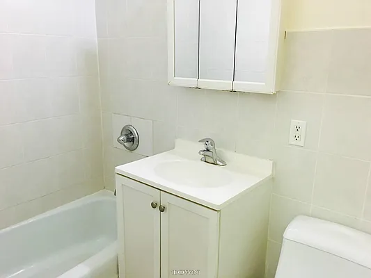 Rented by Town Residential | media 28