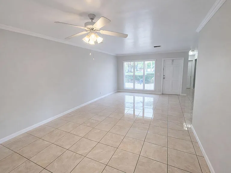 3709 Tyler St — Photo 6