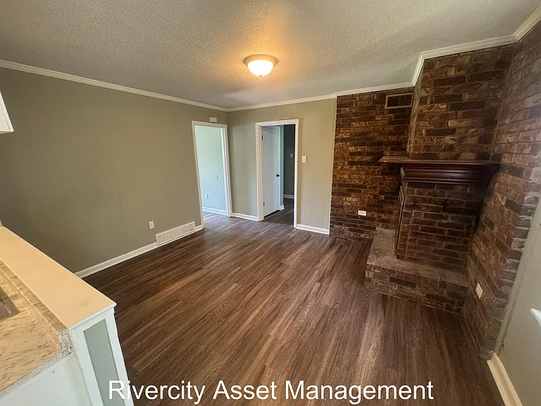 4942 Foxhall Dr — Photo 3