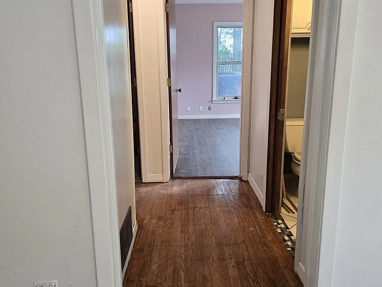 1620 Oakwood St — Photo 21