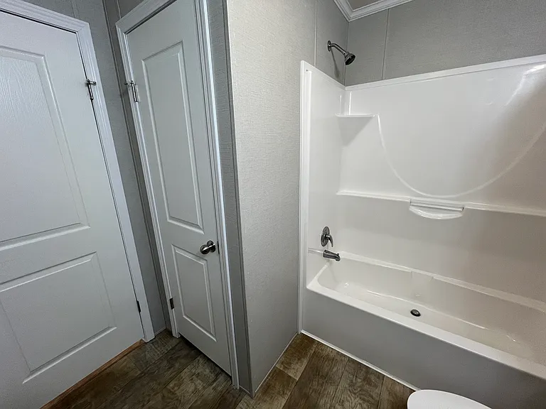 38000 Le Chateau Blvd #336 — Photo 19