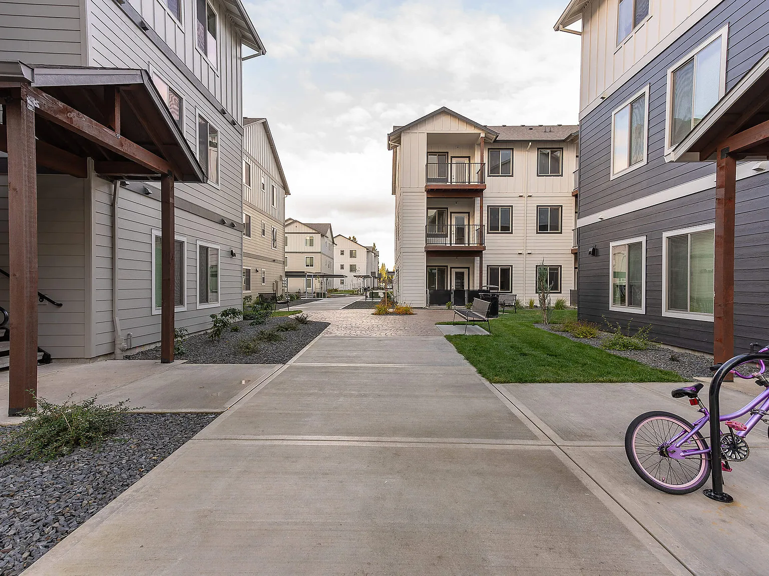 Woodburn Place Apartment Homes — Photo 4