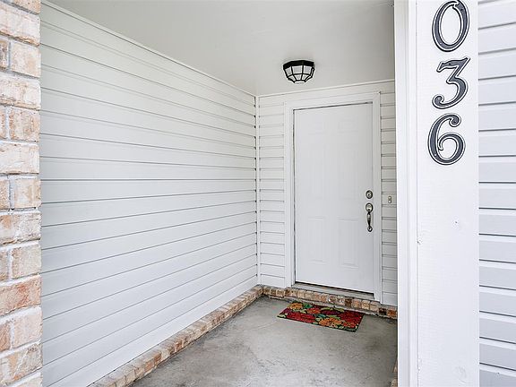 5th image of 2036 Cambridge Cir
