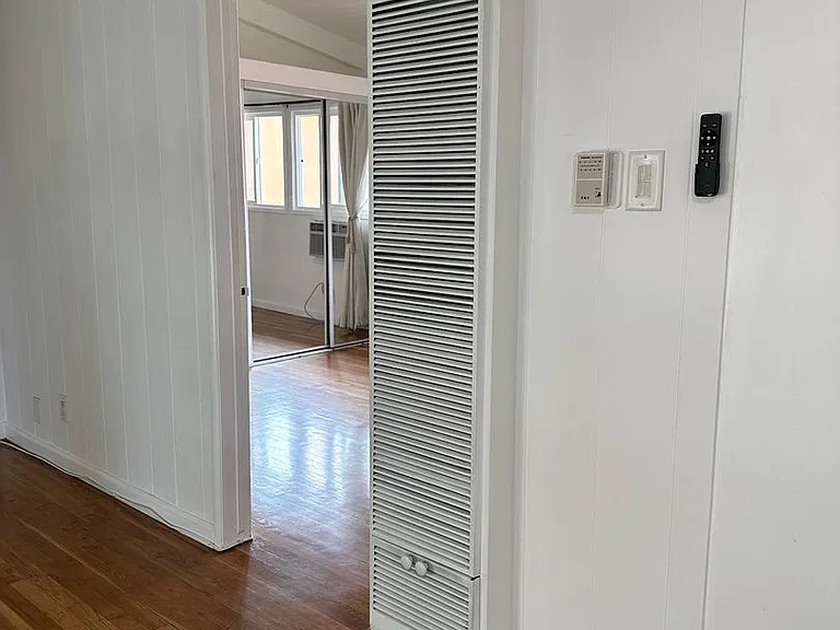 9017 Harratt St in the Heart of West Hollywood! — Photo 30