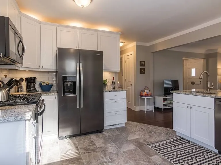 407 N Kenwood Ave — Photo 6