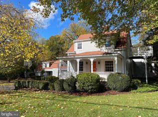 10130 Blake Ln, Oakton, VA 22124