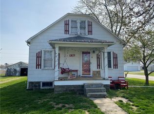 1 N Bond St, Altamont, IL 62411
