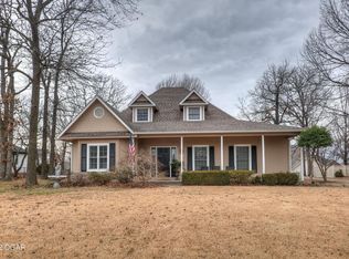 105 Lakeview Ln, Carl Junction, MO 64834