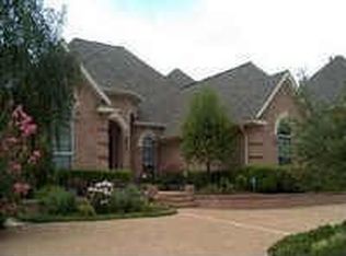 822 Riviera Dr, Mansfield, TX 76063