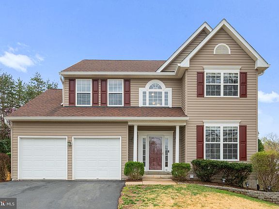 2nd image of 63 Woodleigh Ln