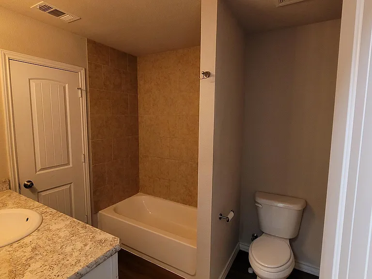 3417 Avenue G — Photo 7