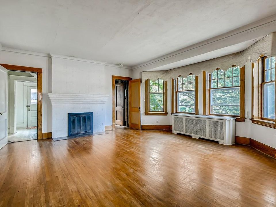 1st image of 245 Hamline Ave S #2