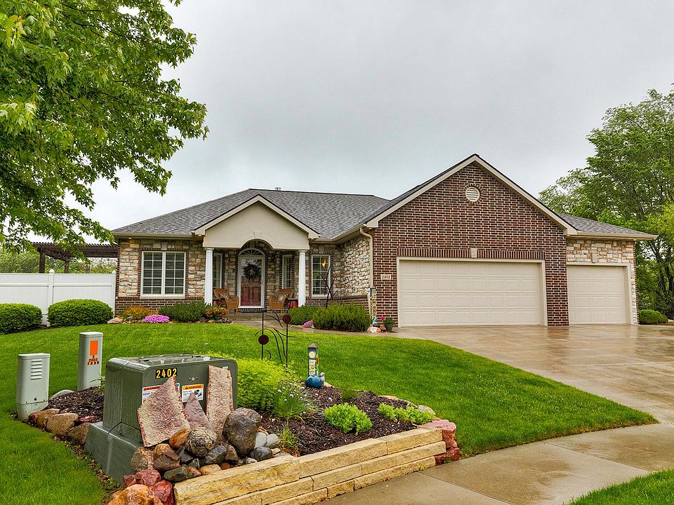 1st image of 2402 SW Westbrooke Cir