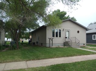 805 E 7th Ave, Mitchell, SD 57301