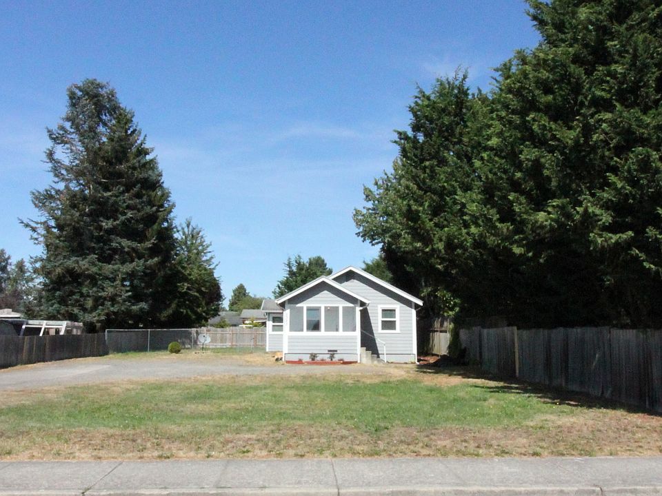 1st image of 5323 61st St NE