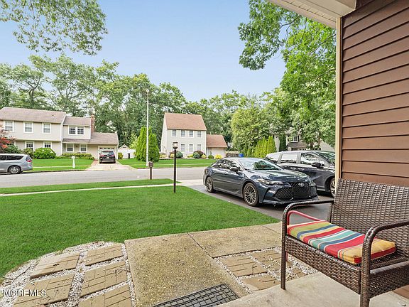 4th image of 643 Weston Drive
