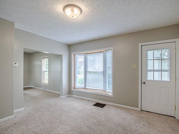 5th image of 78 Auburn St