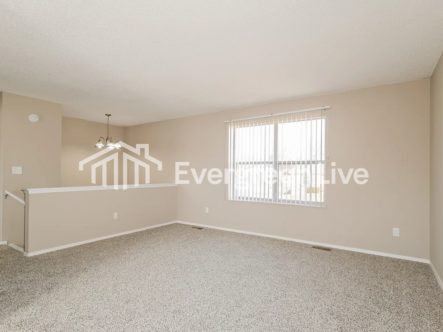 3 bed, 2.0 bath, 1100 sqft, $1,595 — Photo 4