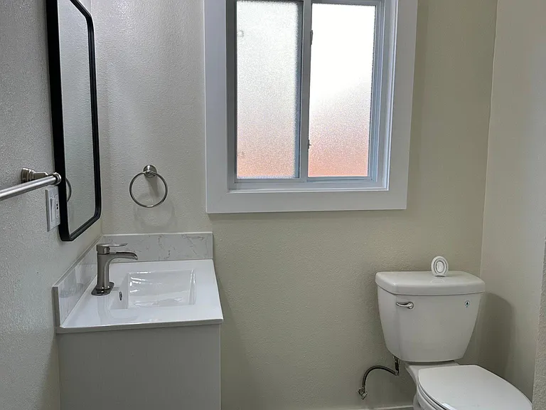 2659 Sacramento St — Photo 8