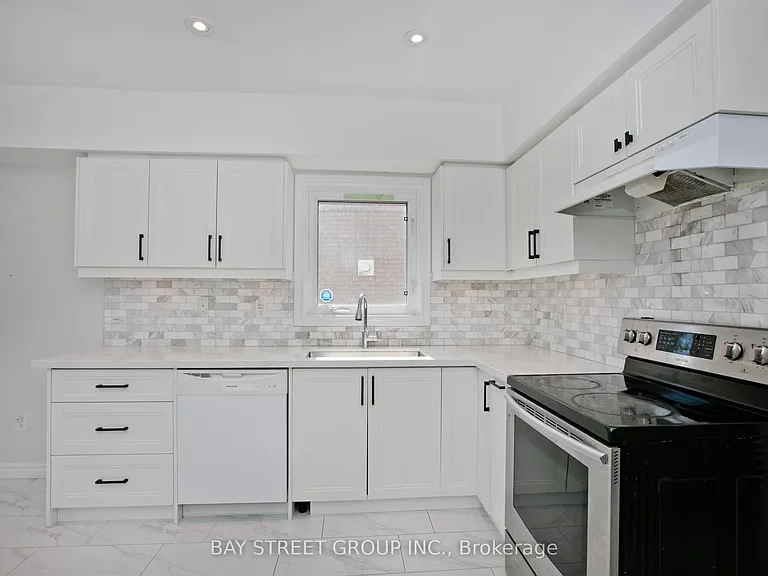 22 Taos Ct — Photo 6