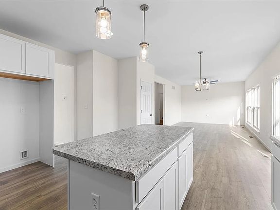 4th image of 414 Sweetgrass Dr #414