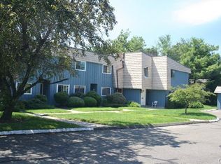 62 Montauk St, Fairfield, CT 06825