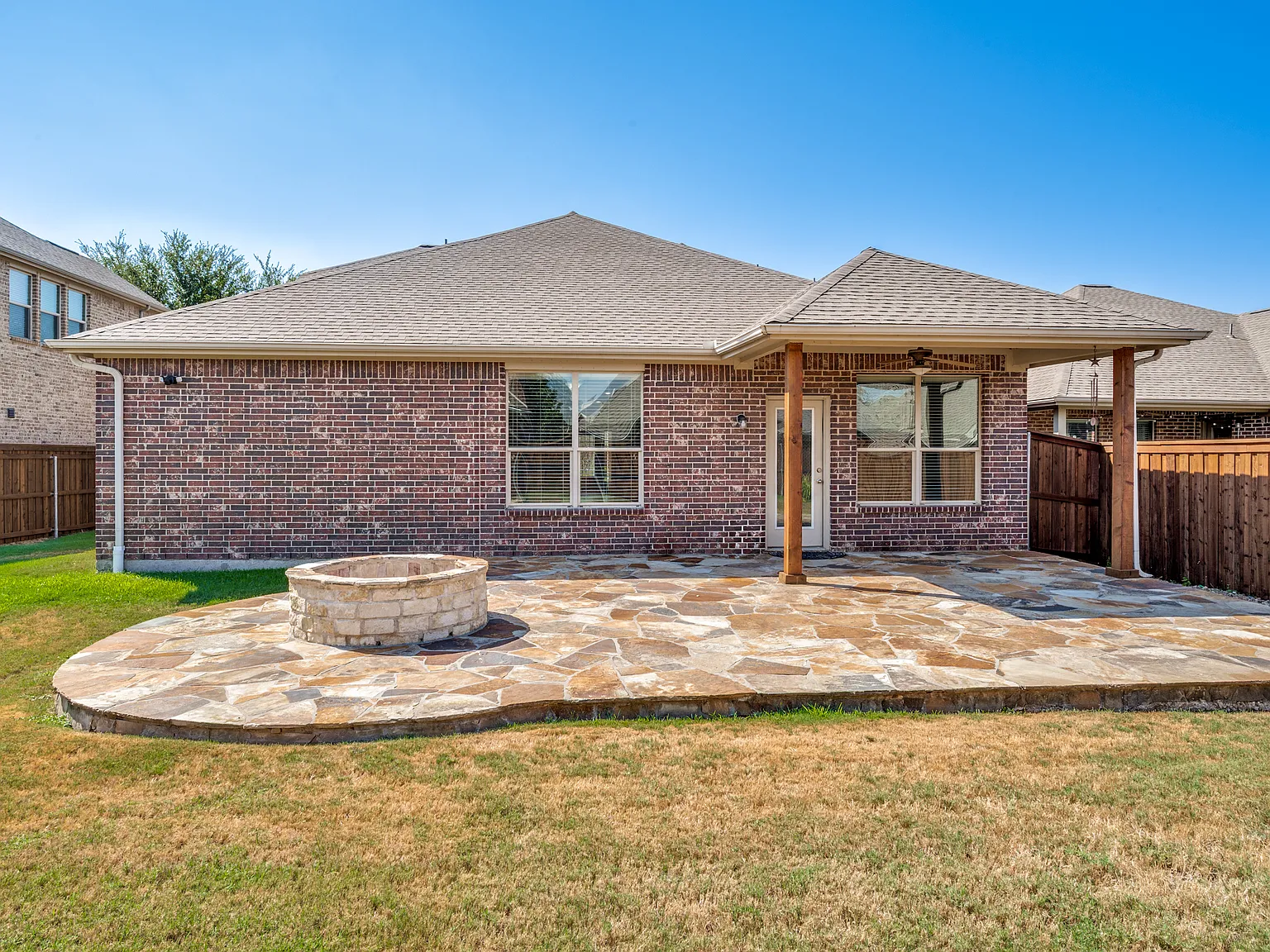 4 bed, 2729 sqft, $3,100 — Photo 3