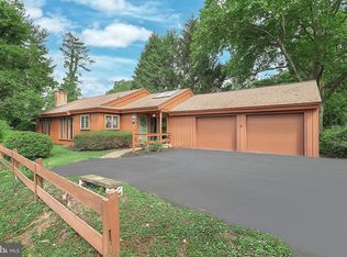 844 Willow Rd, Lancaster, PA 17601