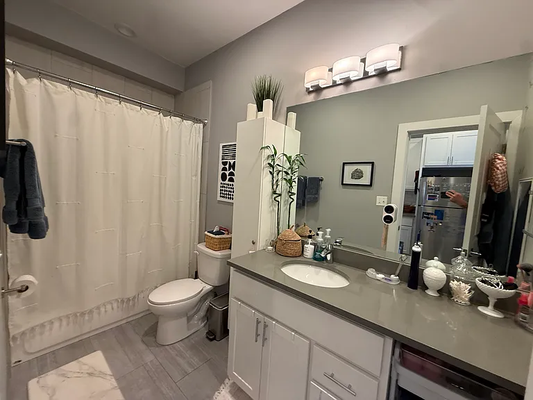 2354 N Elston Ave #3R — Photo 5