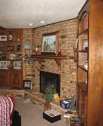 5th image of 11080 N Folkstone Dr