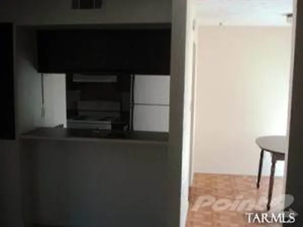 1620 N Wilmot Rd, Tucson, AZ 85712
