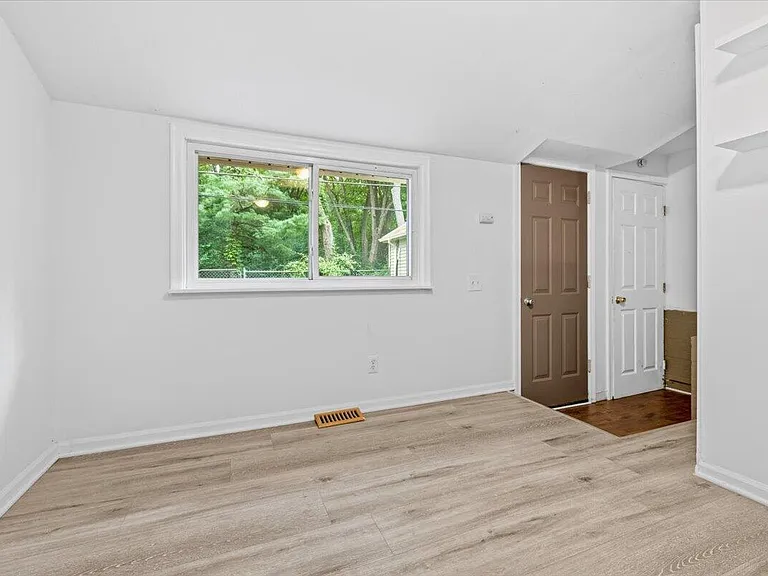 9535 Listeria St — Photo 28