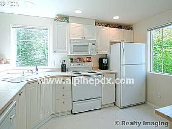 2nd image of 14211 SW Barrows Rd