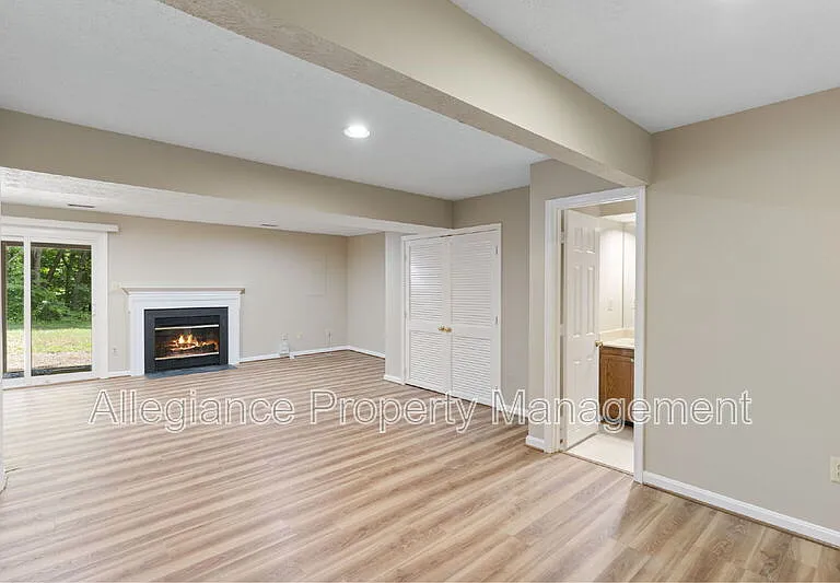 8073 Morning Meadow Ct — Photo 26